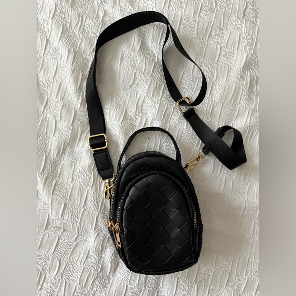 Source Unknown Black Woven Crossbody Bag